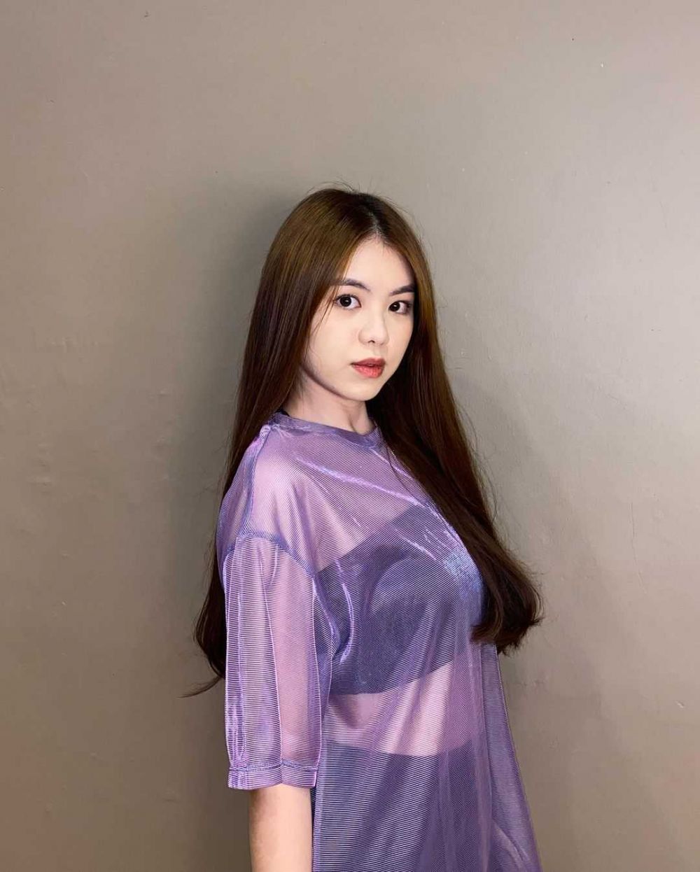 Rilis Single Solo, Michaela Personel Blitzen Ceritakan Tentang Realita yang Dialami Banyak Orang